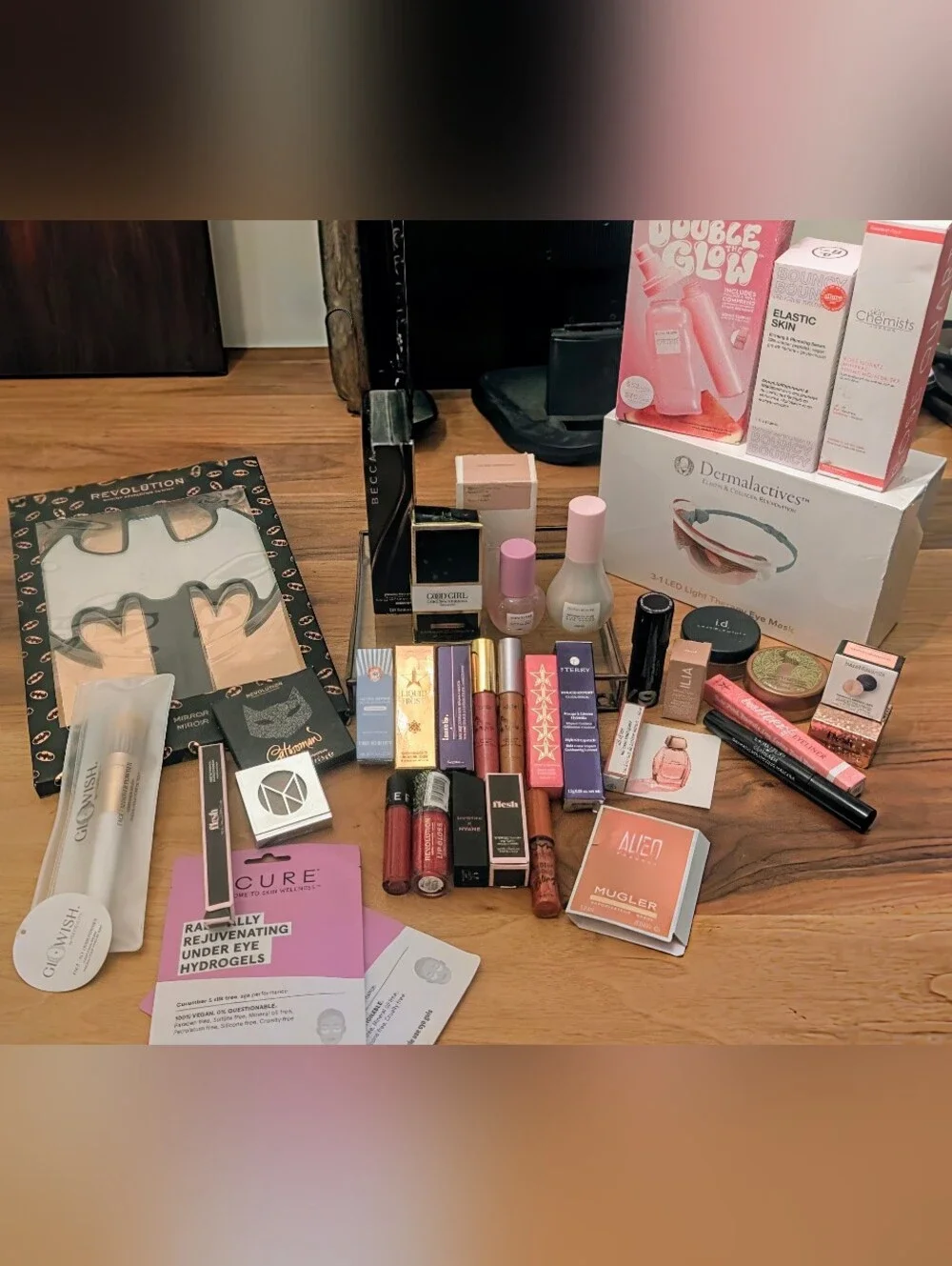 New High-end Surprise Beauty Bundle 12 To 15  Products 2x Value That You Pay
